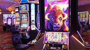 Người chơi trải nghiệm Casino trực tuyến 789bey trên điện thoại di động